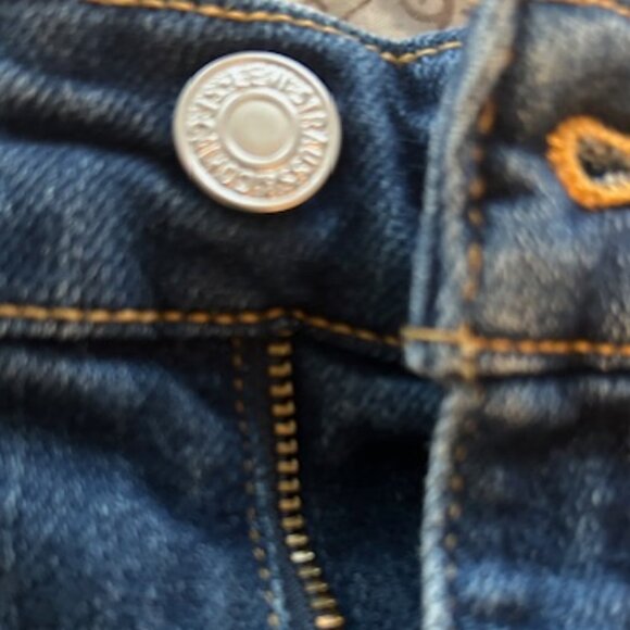 Levi's 3" jean shorts - Picture 2 of 11